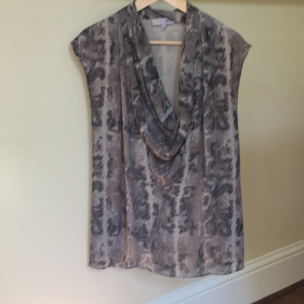 XS sleeveless top in animal print